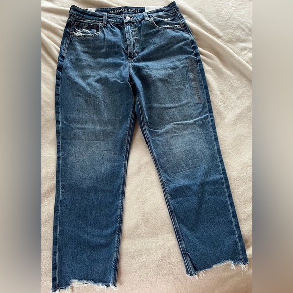 American Eagle Outfitters Blue Mom Jeans with Natural Fading - Picture 2 of 4